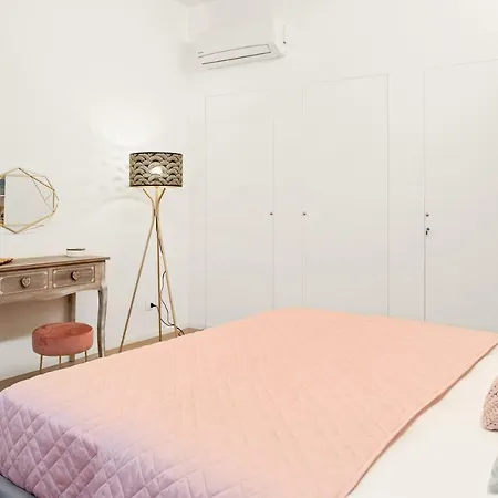 Juliet's Design Flat Apartment *