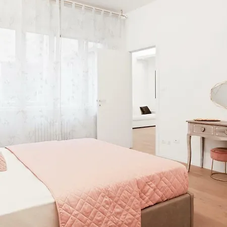 Juliet's Design Flat Verona